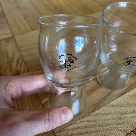 NWOT Set of Three Clear Glasses - Picture 2 of 3